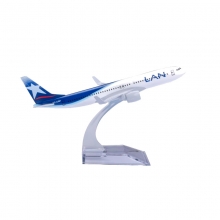 AIRPLANE BOEING 737 LAN CHILE AIRPLANE MODEL 1:400 16CM