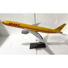 AIRPLANE BOEING 777-300ER DHL 47CM