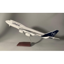 AIRPLANE BOEING 747-400 LUFTHANSA 47CM