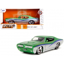 JADA 35489 1:24 BTM 1969 PONTIAC GTO JUDGE