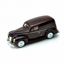 MOTORMAX 73250 1:24 FORD SEDAN DELIVERY 1940 PURPLE BLUE OR RED OR METALLIC PURPLE OR BLACK