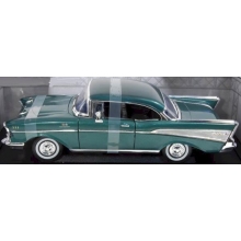 MOTORMAX 73180 1:18 CHEVY BEL AIR 57 HARD TOP GREEN OR BLACK